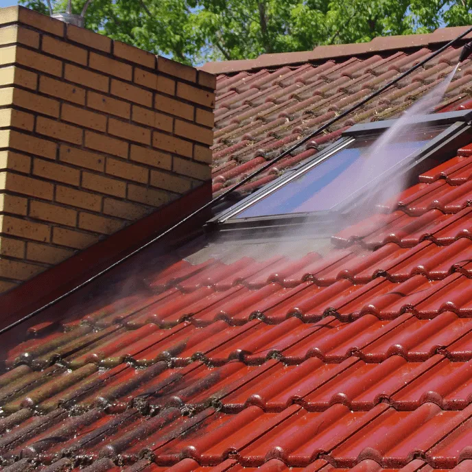 démoussage toiture à la crau